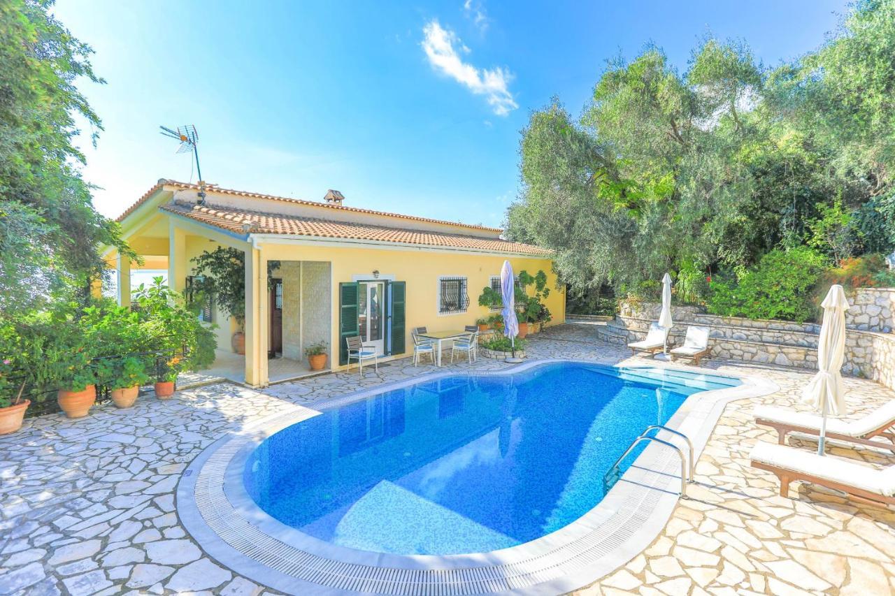 Villa Natasha Katavolos Ngoại thất bức ảnh