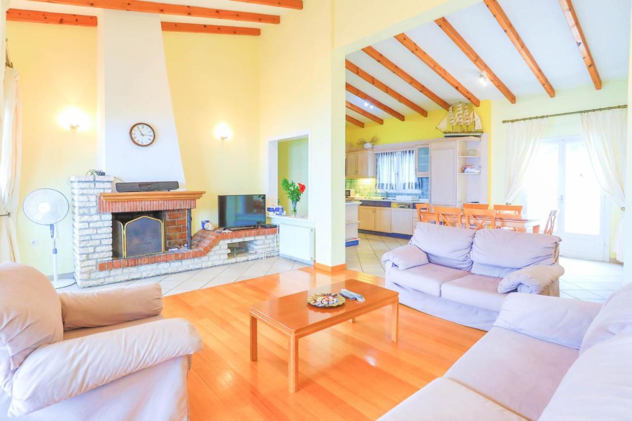 Villa Natasha Katavolos Ngoại thất bức ảnh