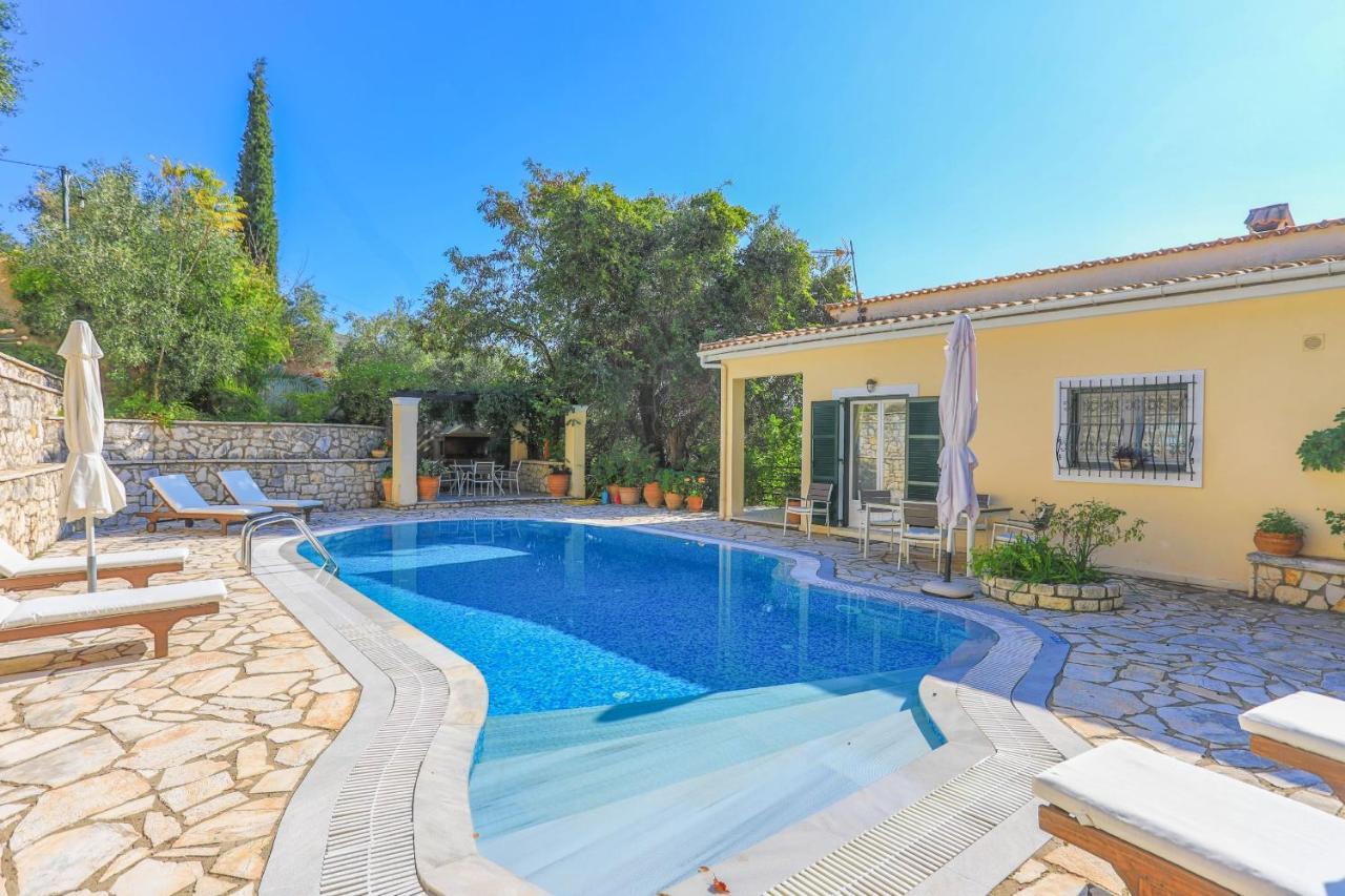 Villa Natasha Katavolos Ngoại thất bức ảnh
